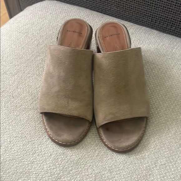 Aquatalia Tan Mules with Suede Strap - Picture 1 of 8